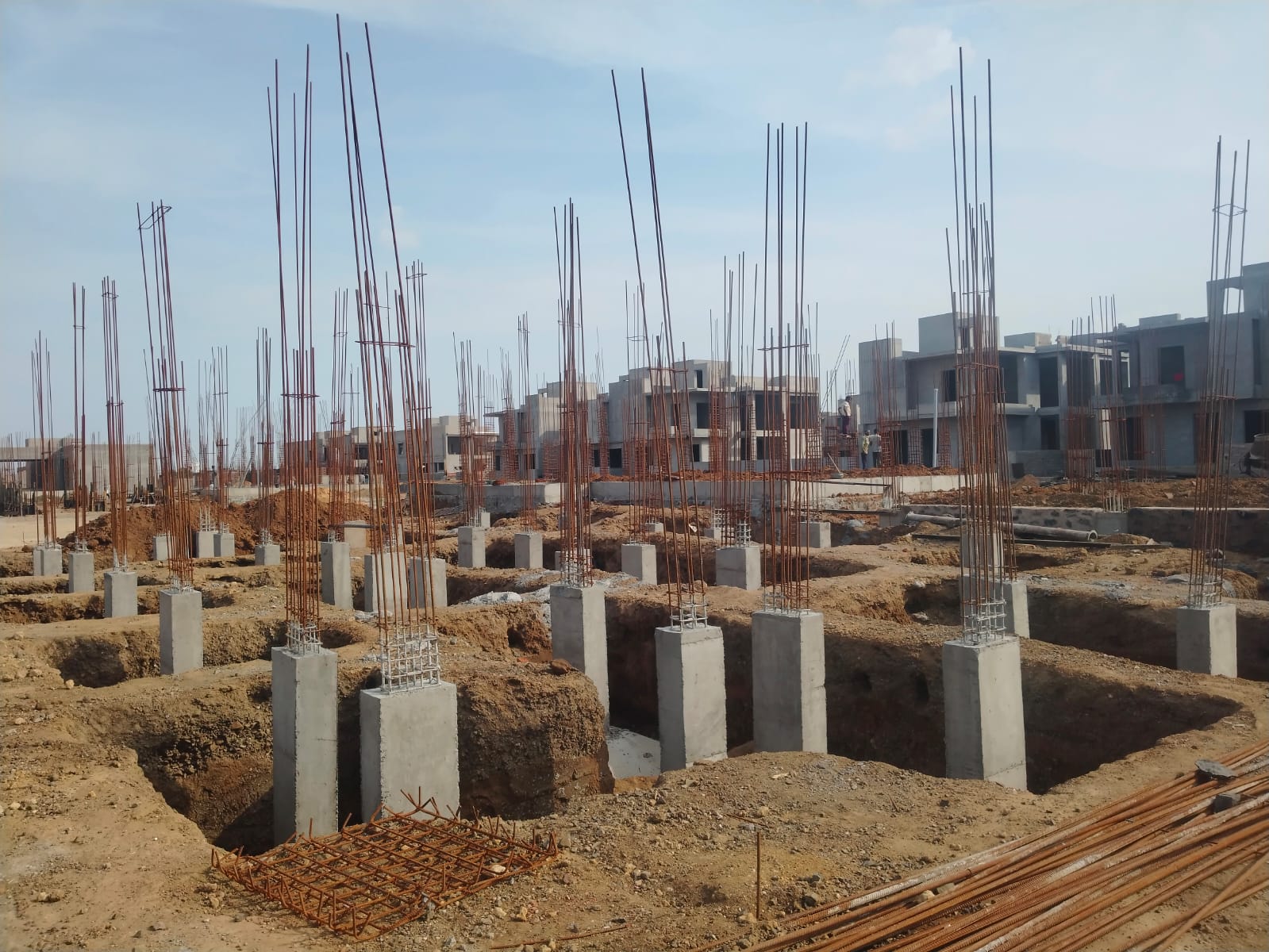 Concrete pedestals and reinforcement columns